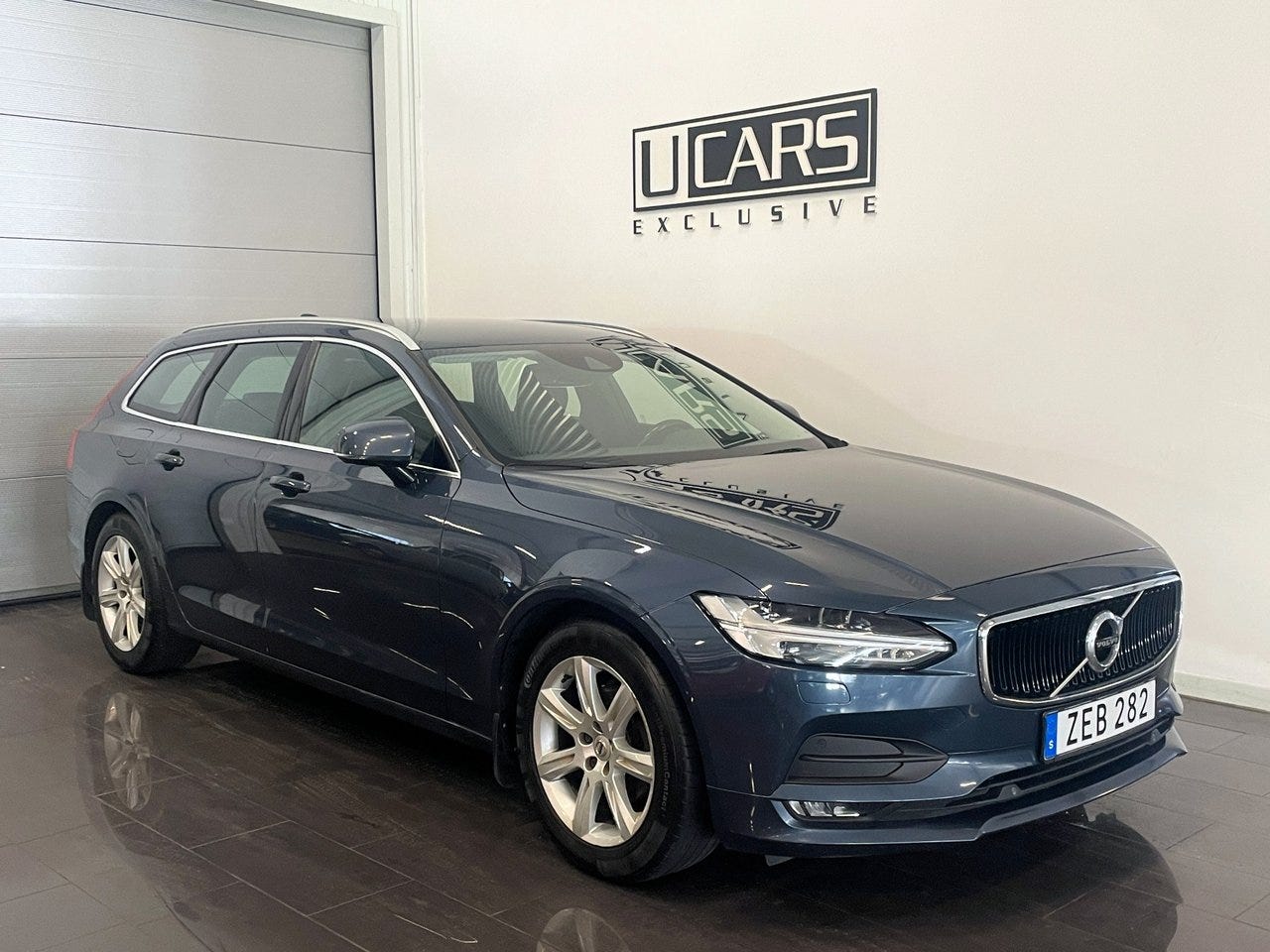 Volvo V90 2018 – bild 1 av 16