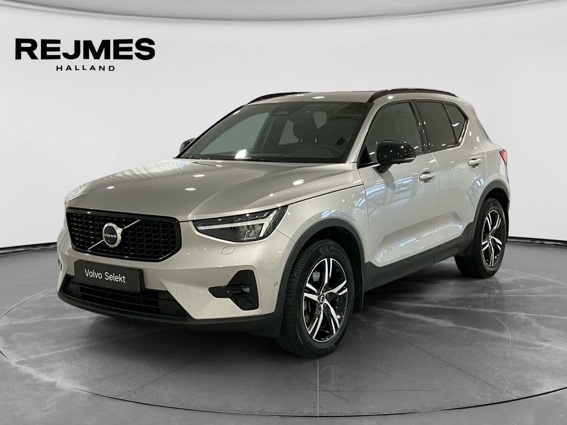 Volvo XC40 2025 – bild 1 av 15