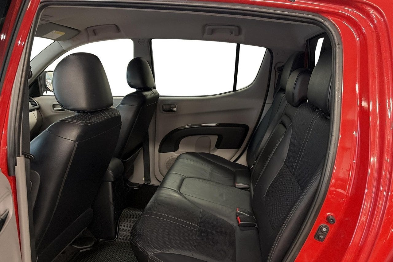 Mitsubishi L200 2.5 DI-D Double Cab | 178 ch | BVA | Cuir | Hard-top | Pare-buffle avec phares | Attelage | Jantes hiver