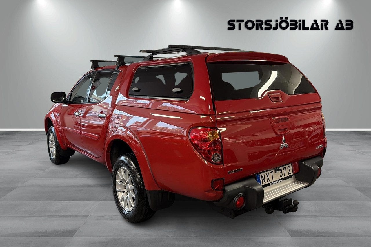 Mitsubishi L200 2.5 DI-D Double Cab | 178 ch | BVA | Cuir | Hard-top | Pare-buffle avec phares | Attelage | Jantes hiver