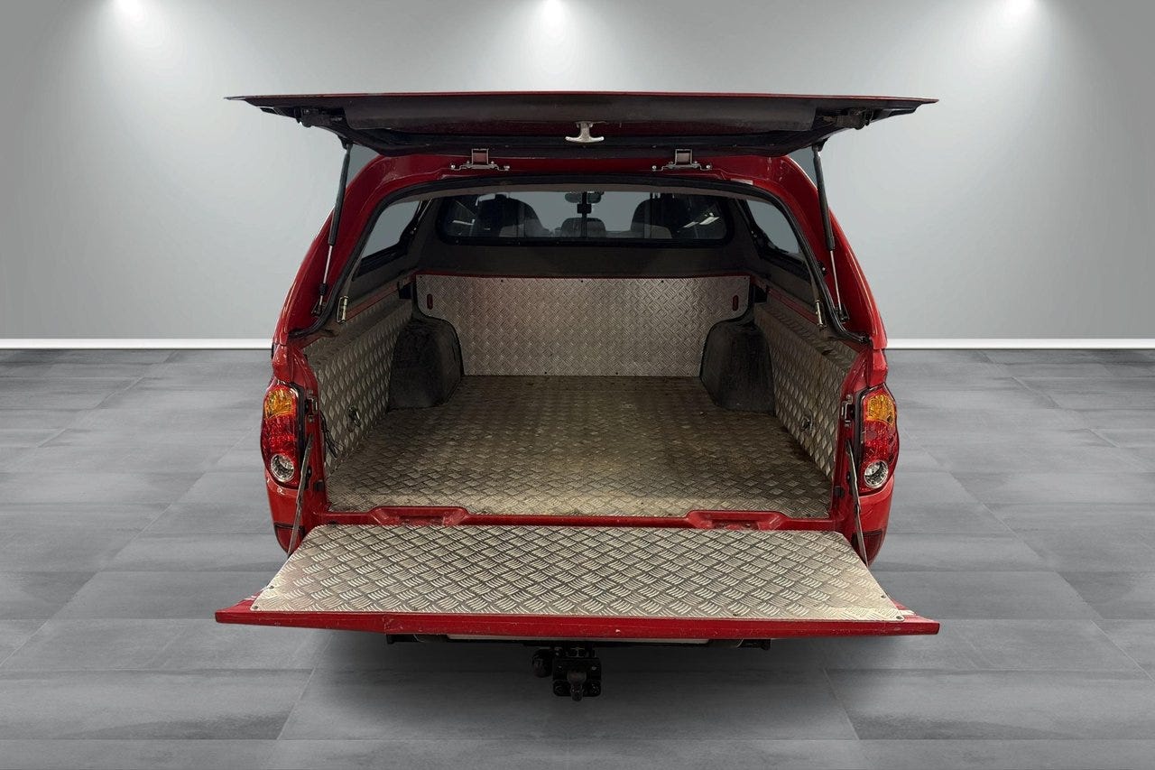Mitsubishi L200 2.5 DI-D Double Cab | 178 ch | BVA | Cuir | Hard-top | Pare-buffle avec phares | Attelage | Jantes hiver