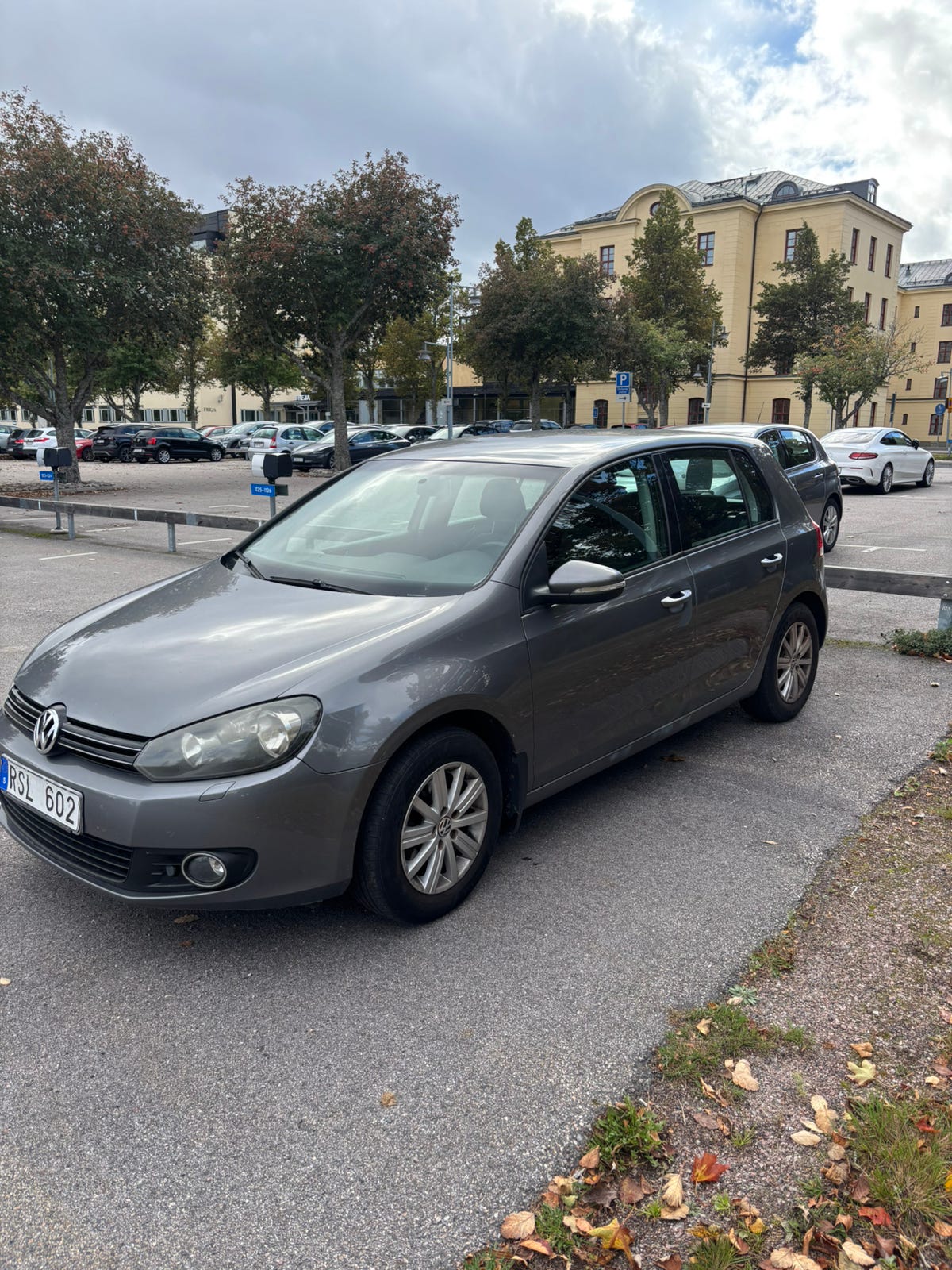 Volkswagen Golf VI 2010 – bild 1 av 9