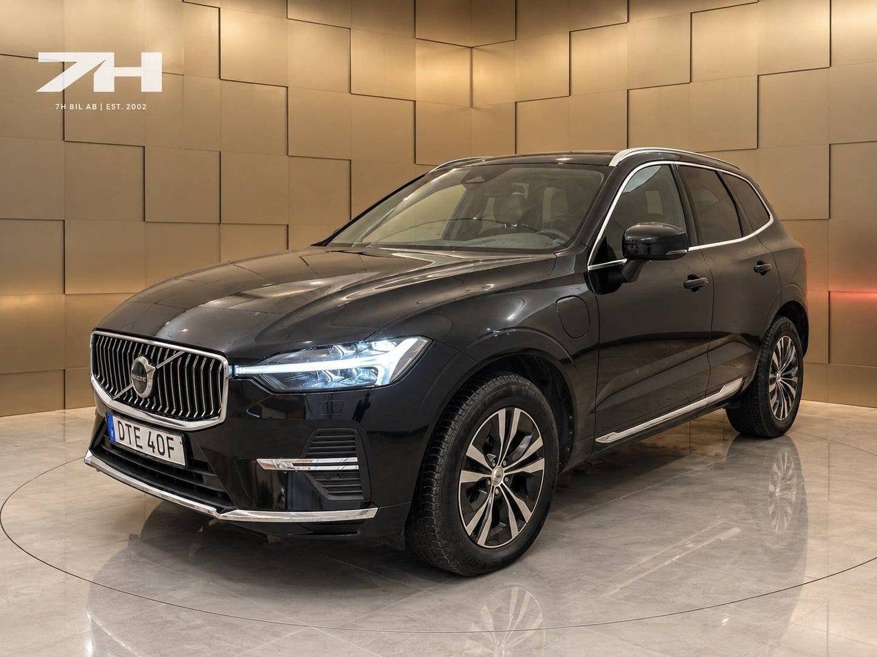Volvo XC60 2023 – bild 1 av 7