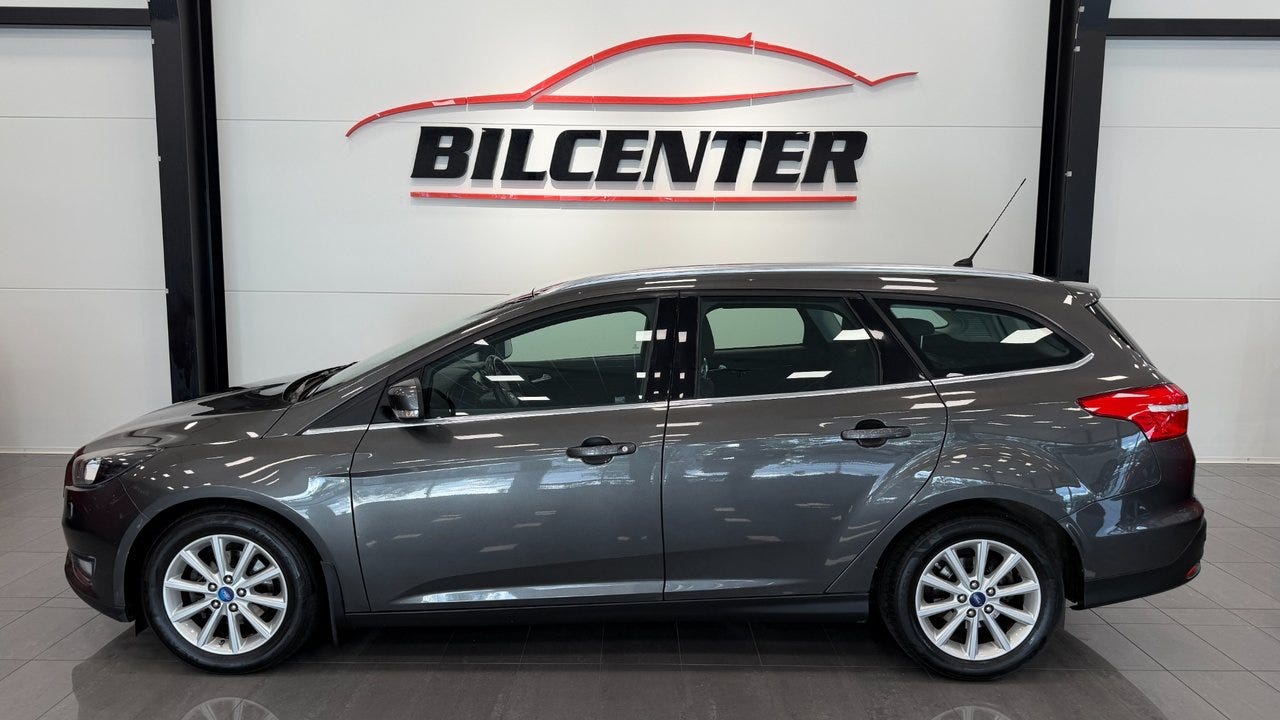 Ford Focus 2015 – bild 1 av 14