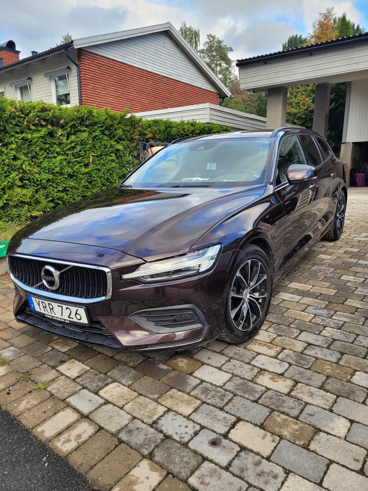 Volvo V60 2019 – bild 1 av 5