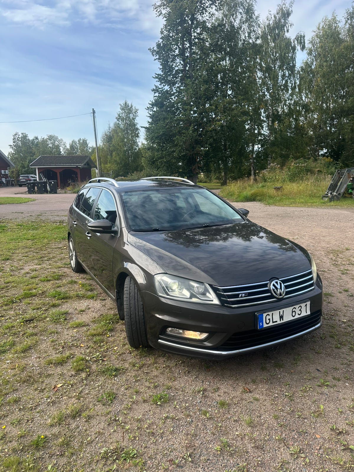 Volkswagen Passat 2013 – bild 1 av 7