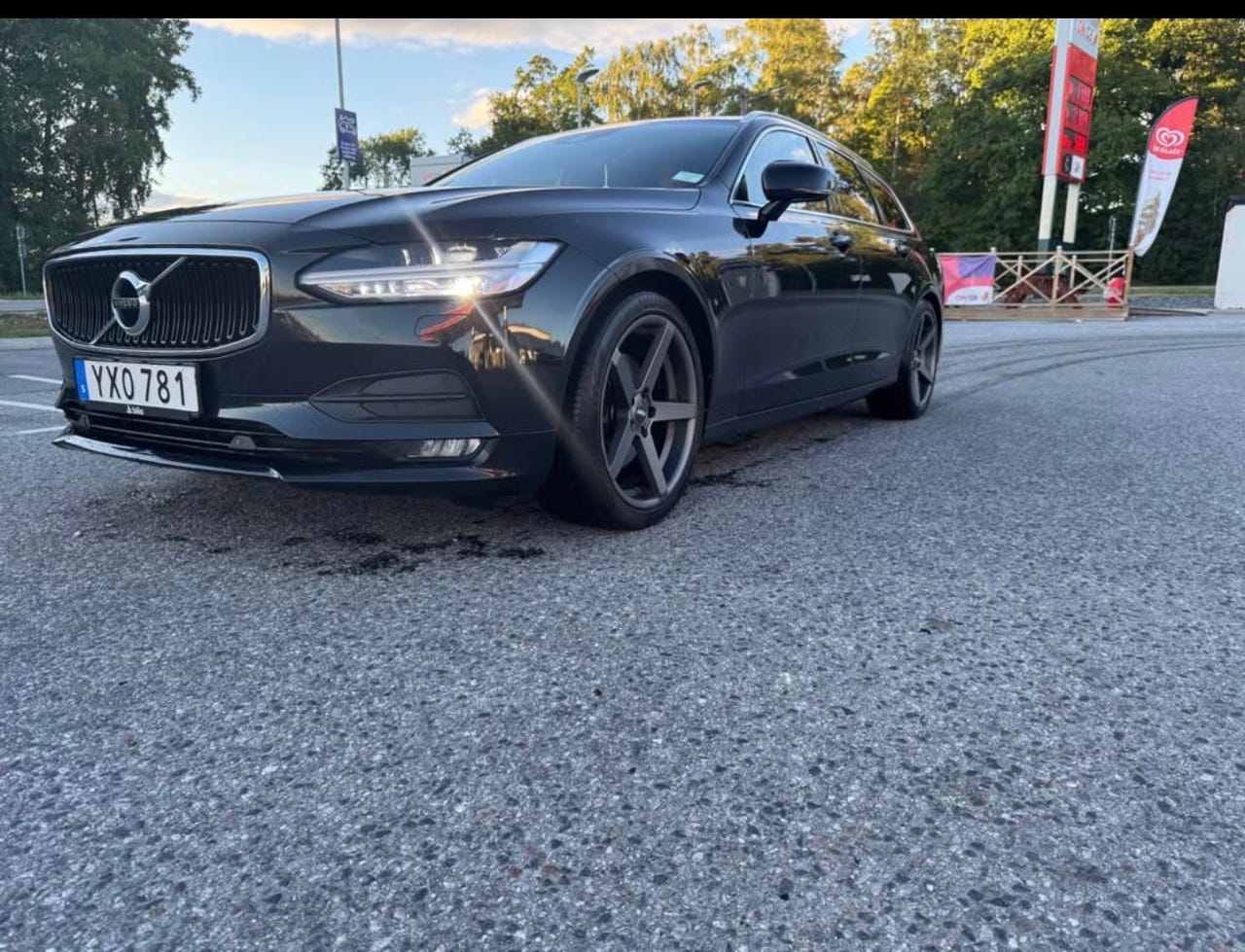 Volvo V90 2018 – bild 1 av 6