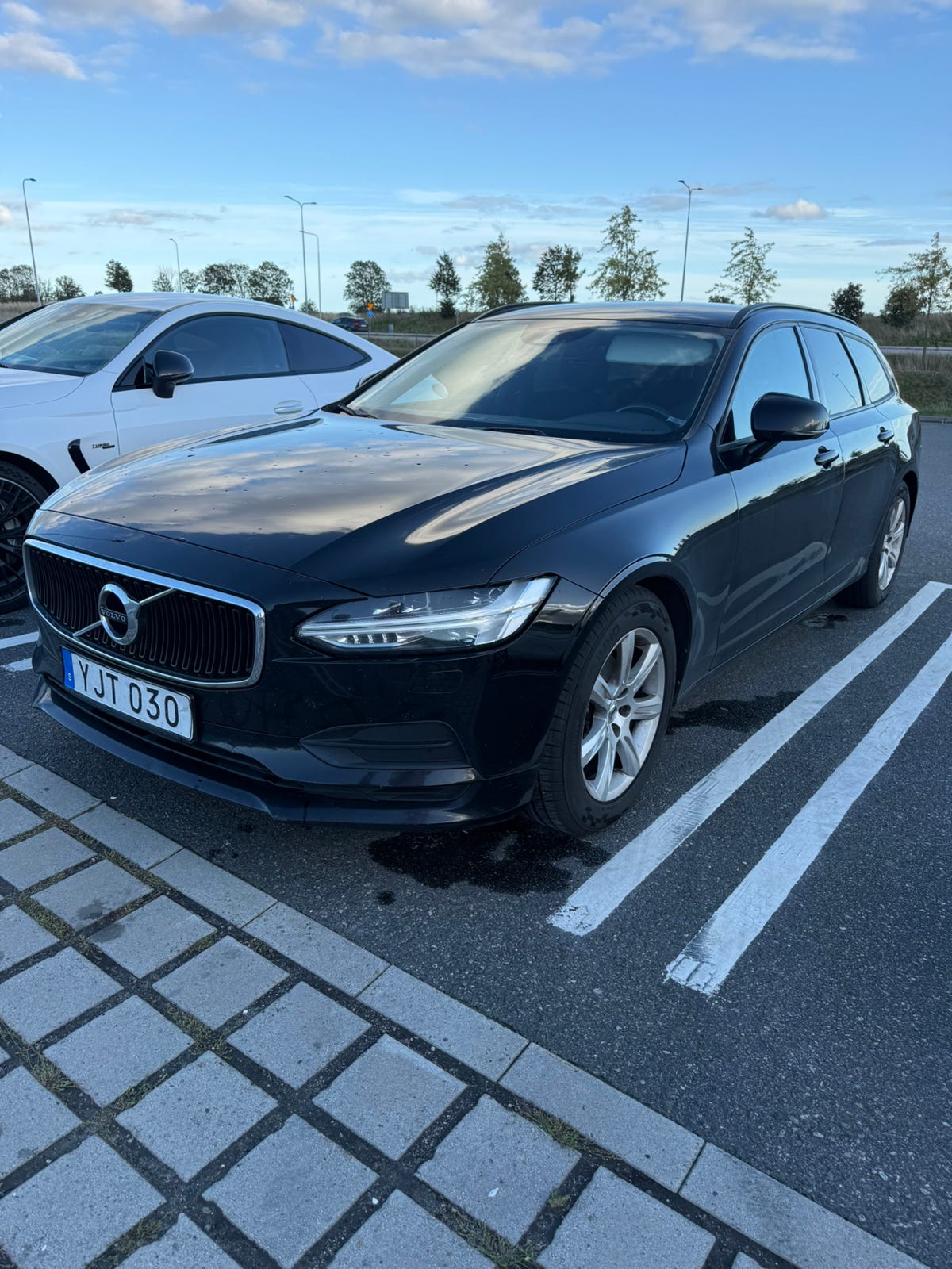 Volvo V90 2017 – bild 1 av 7