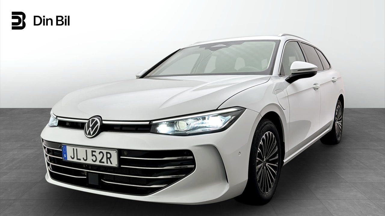 Volkswagen Passat 2025 – bild 1 av 19