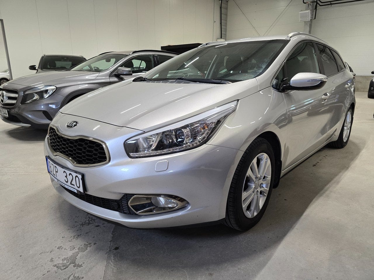 Kia Ceed 2014 – bild 1 av 20
