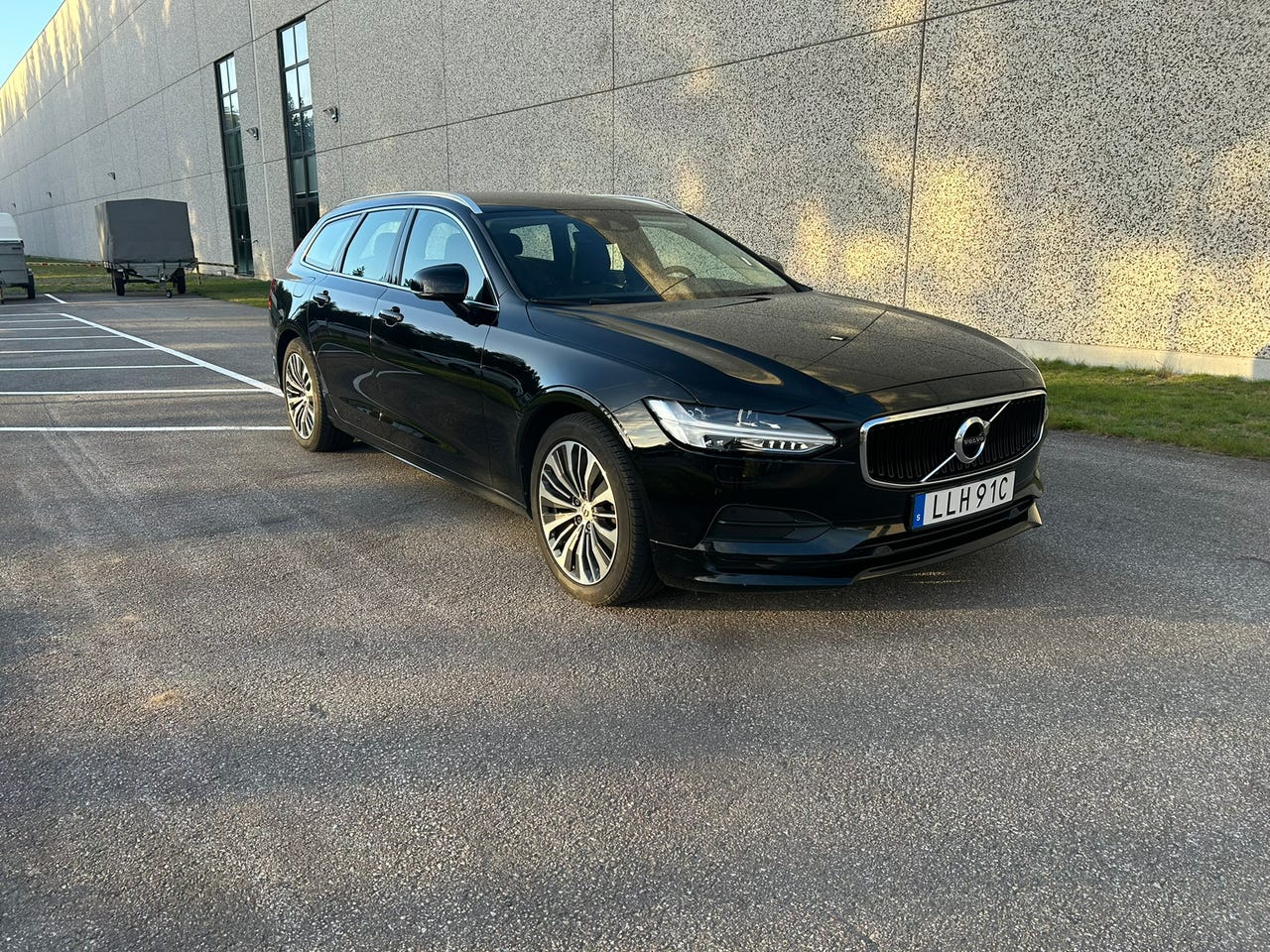 Volvo V90 2020 – bild 1 av 5