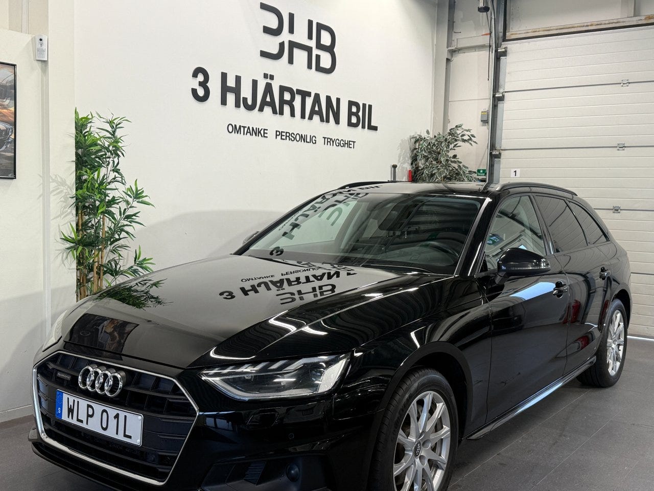 Audi A4 2020 – bild 1 av 23
