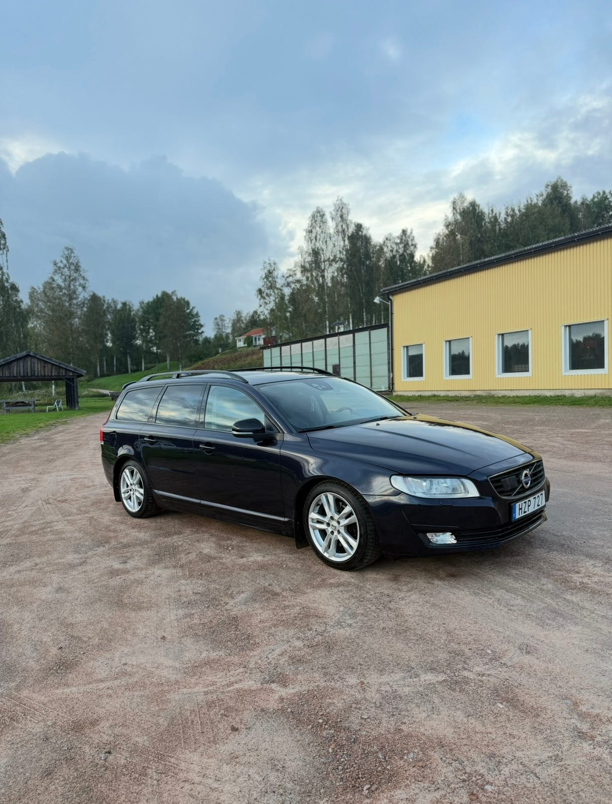 Volvo V70 2016 – bild 1 av 8