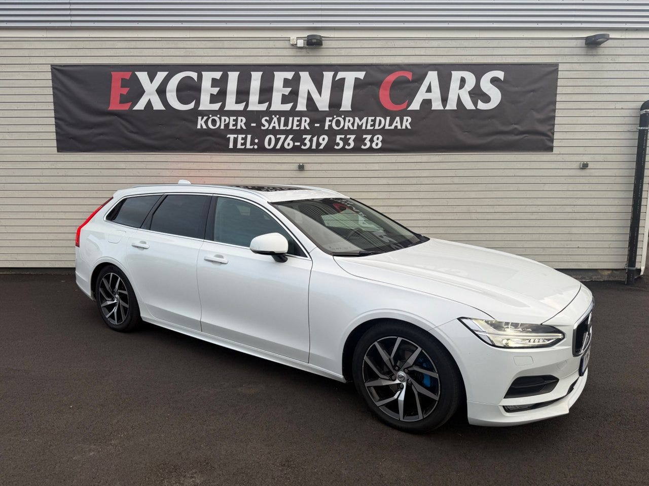 Volvo V90 2019 – bild 1 av 24