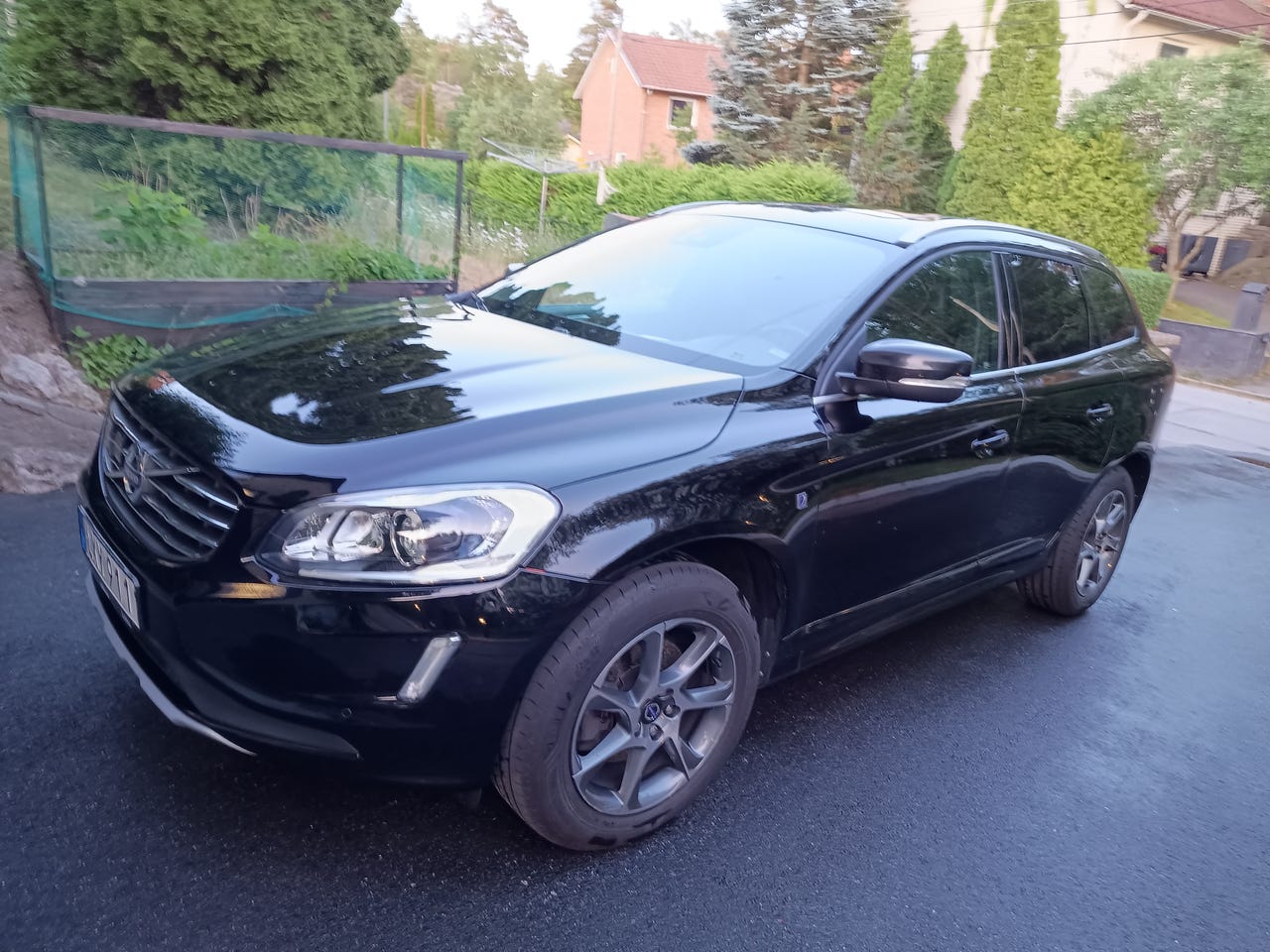 Volvo XC60 2016 – bild 1 av 11
