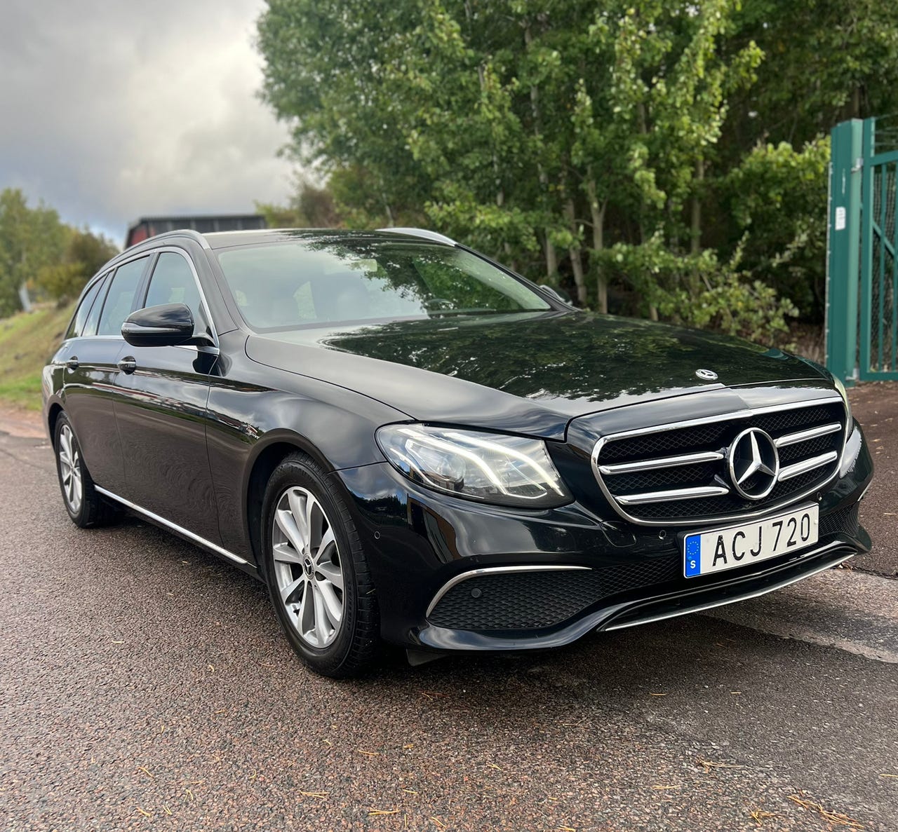 Mercedes-Benz E200 2019 – bild 1 av 13