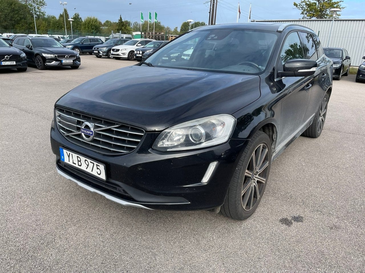Volvo XC60 2017 – bild 1 av 5