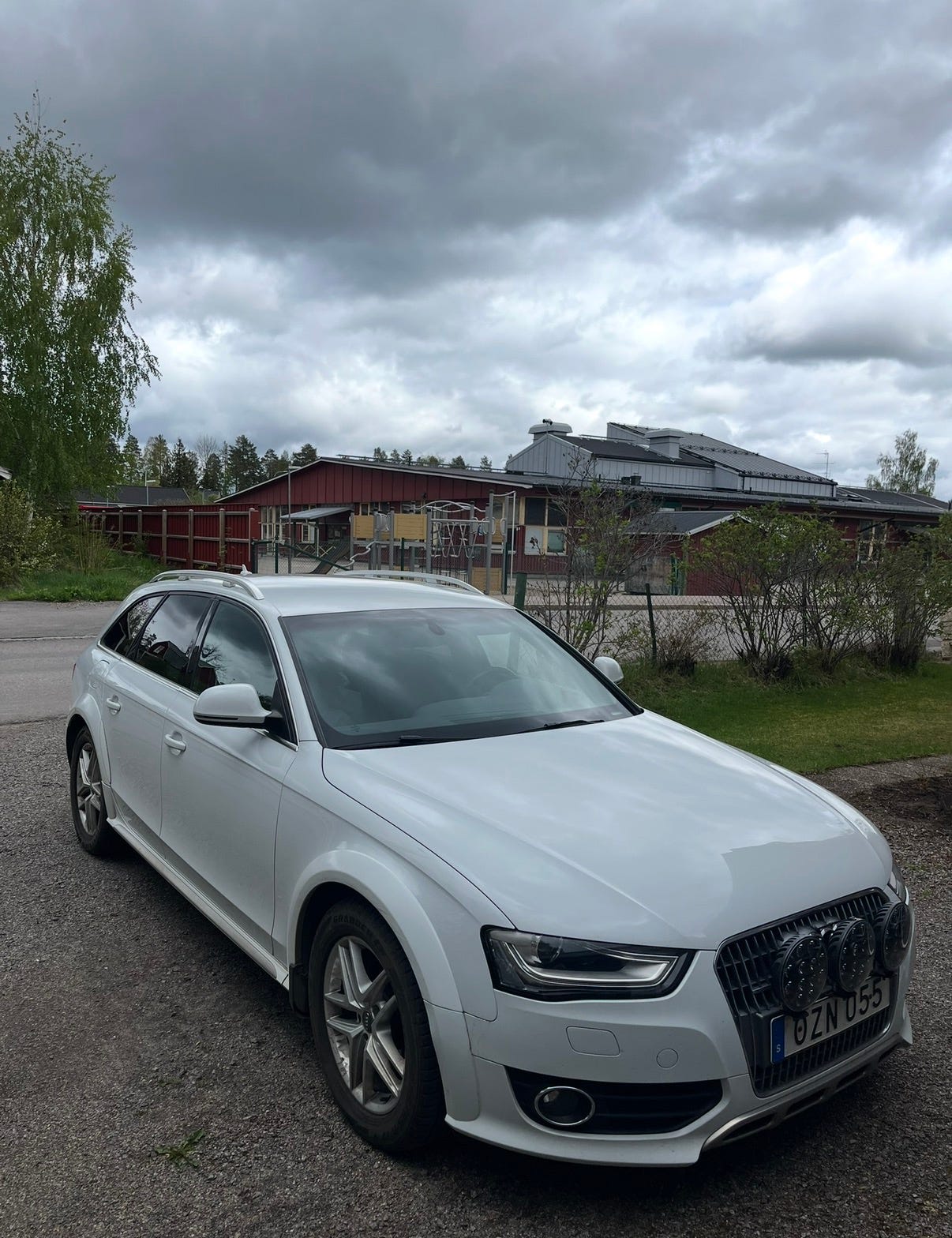 Audi A4 allroad 2016 – bild 1 av 3