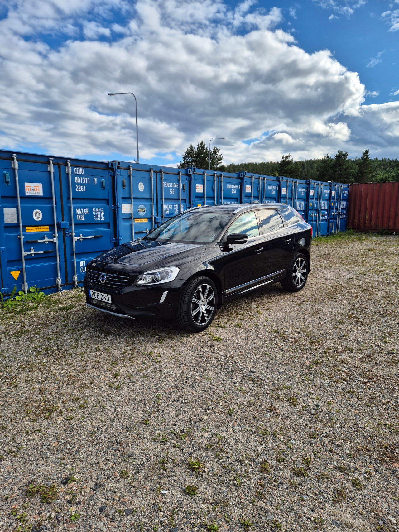 Volvo XC60 2017 – bild 1 av 2