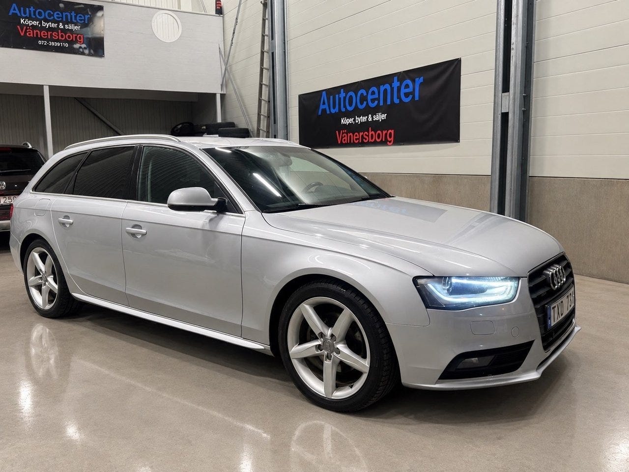 Audi A4 2013 – bild 1 av 7