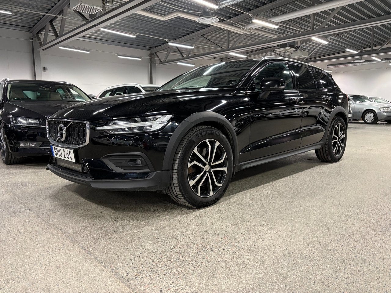 Volvo V60 Cross Country 2020 – bild 1 av 9