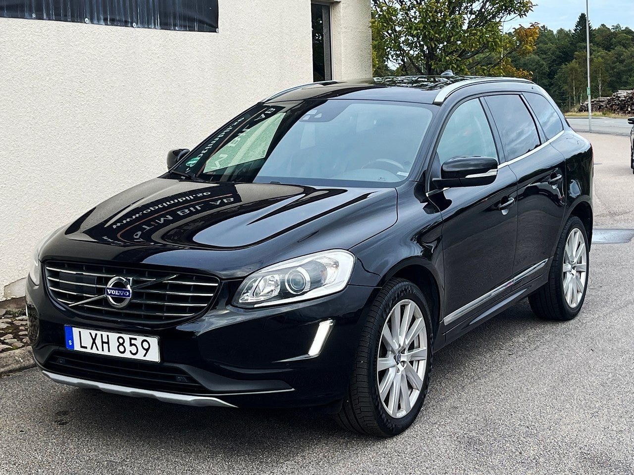 Volvo XC60 2017 – bild 1 av 23