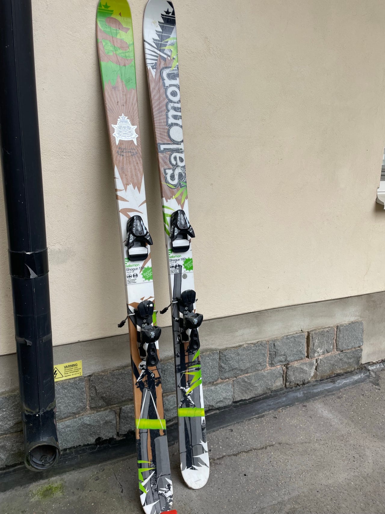 Salomon Shogun 182 skidor med bindningar | Blocket