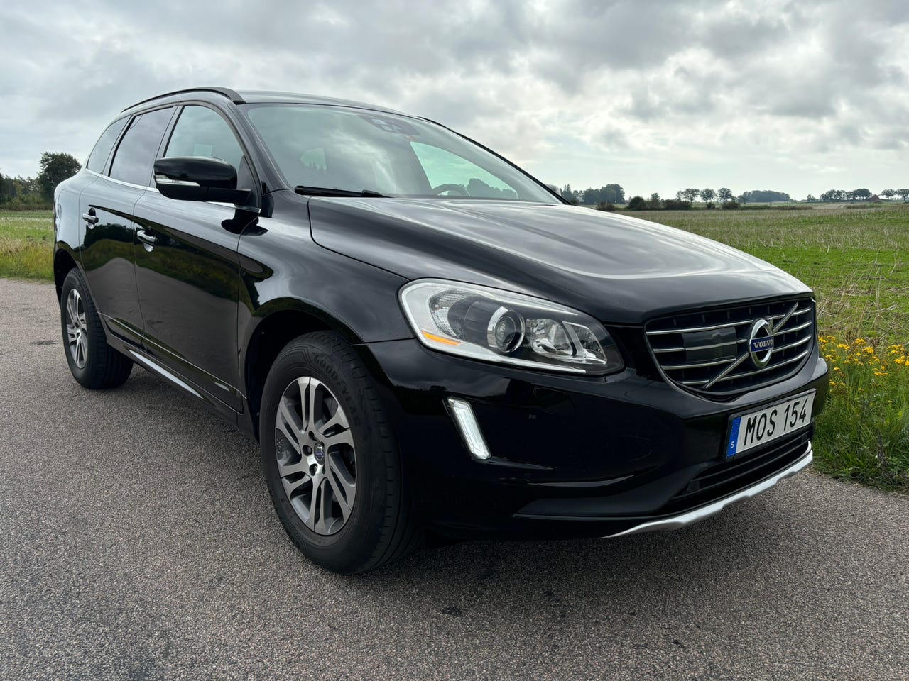 Volvo XC60 2015 – bild 1 av 8