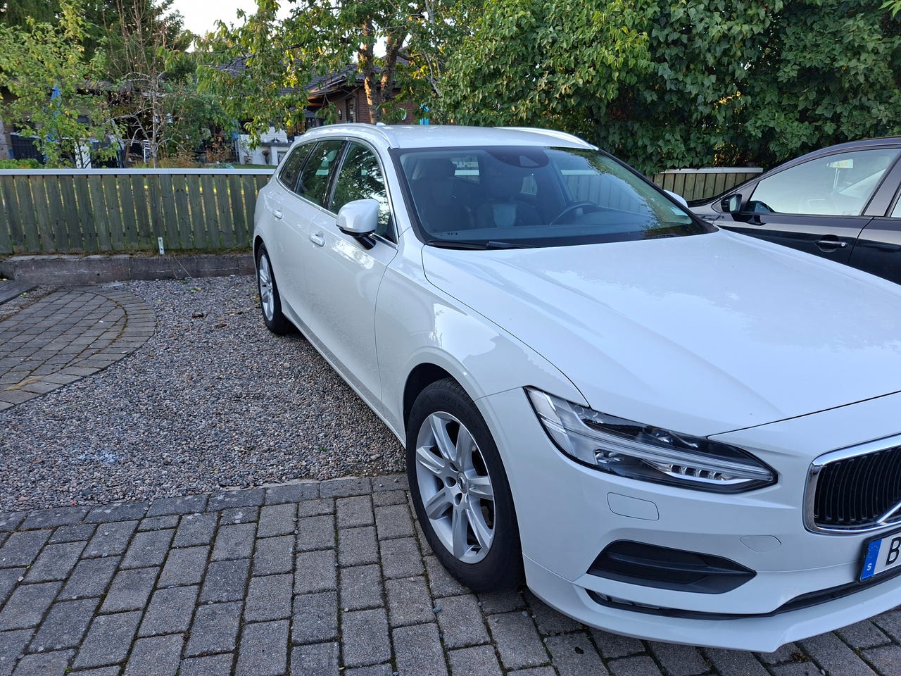 Volvo V90 2018 – bild 1 av 8