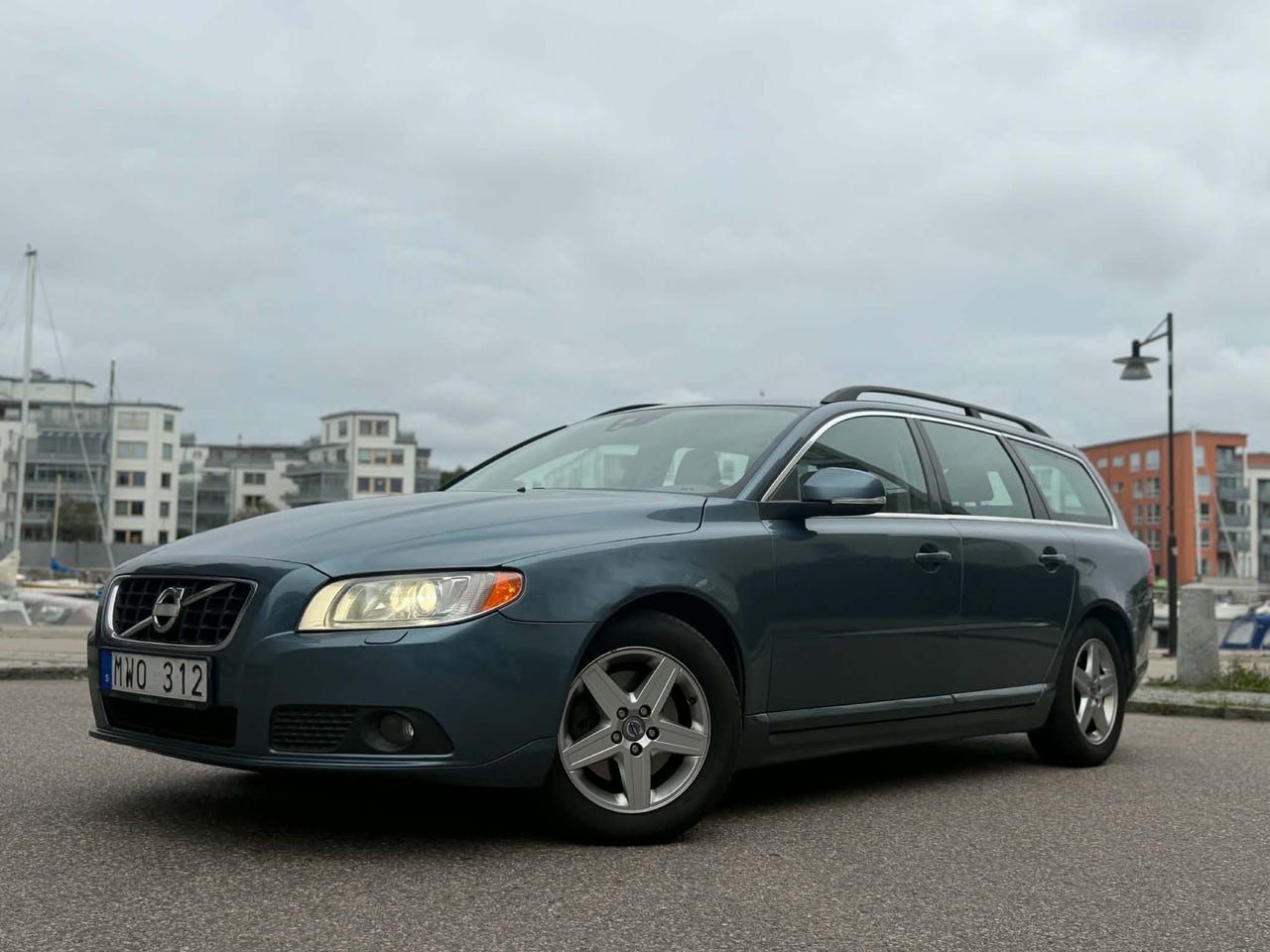 Volvo V70 2013 – bild 1 av 13