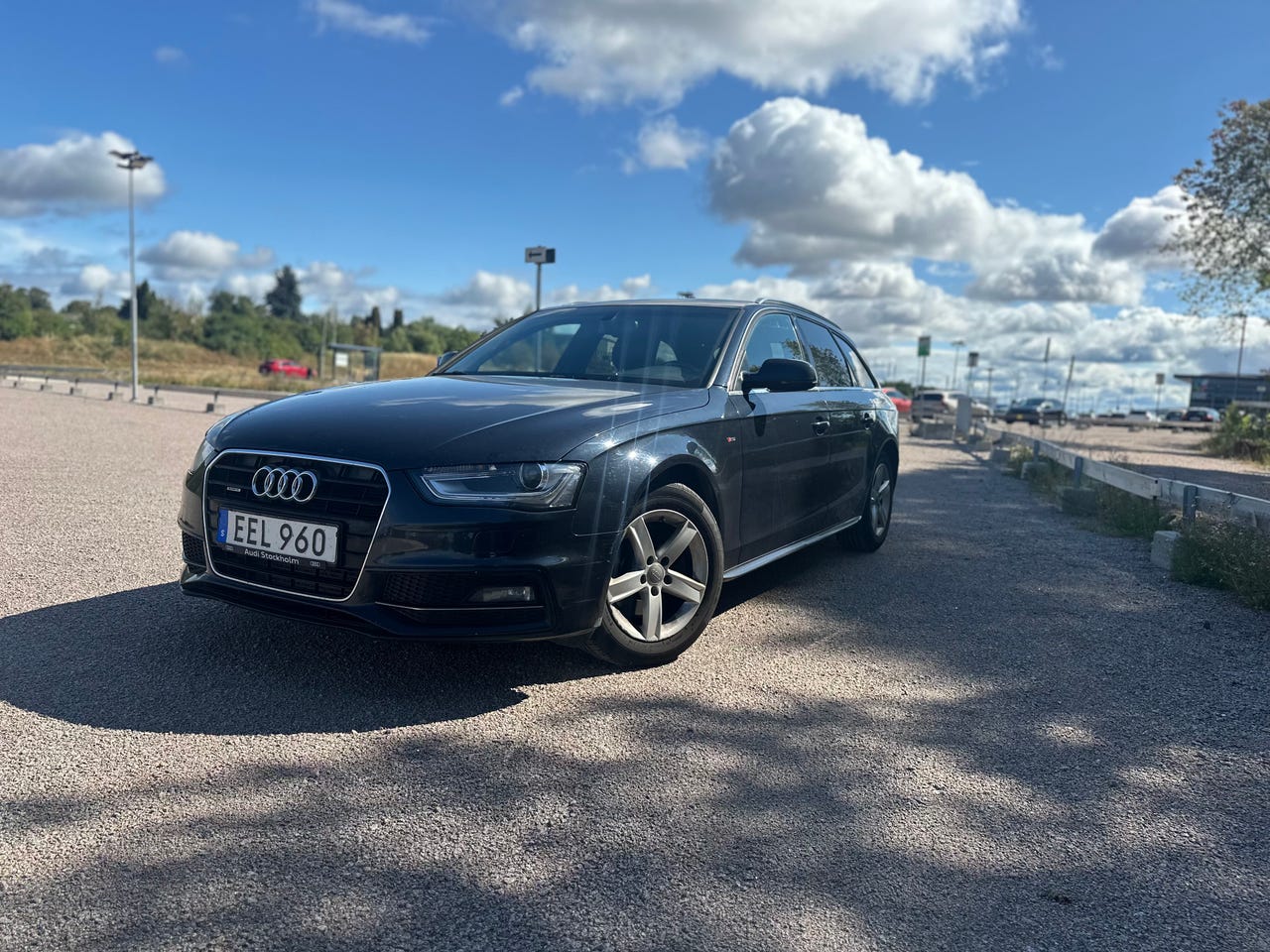 Audi A4 2014 – bild 1 av 6