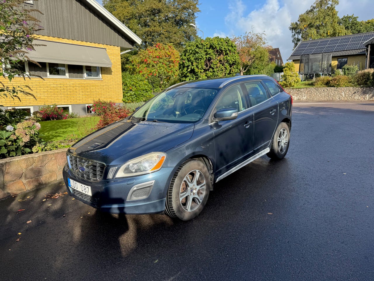 Volvo XC60 2011 – bild 1 av 3