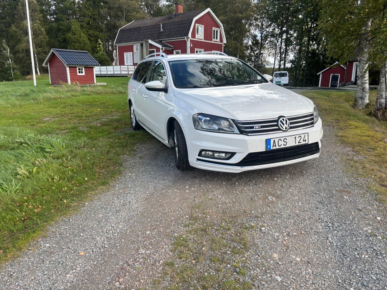 Volkswagen Passat 2013 – bild 1 av 11