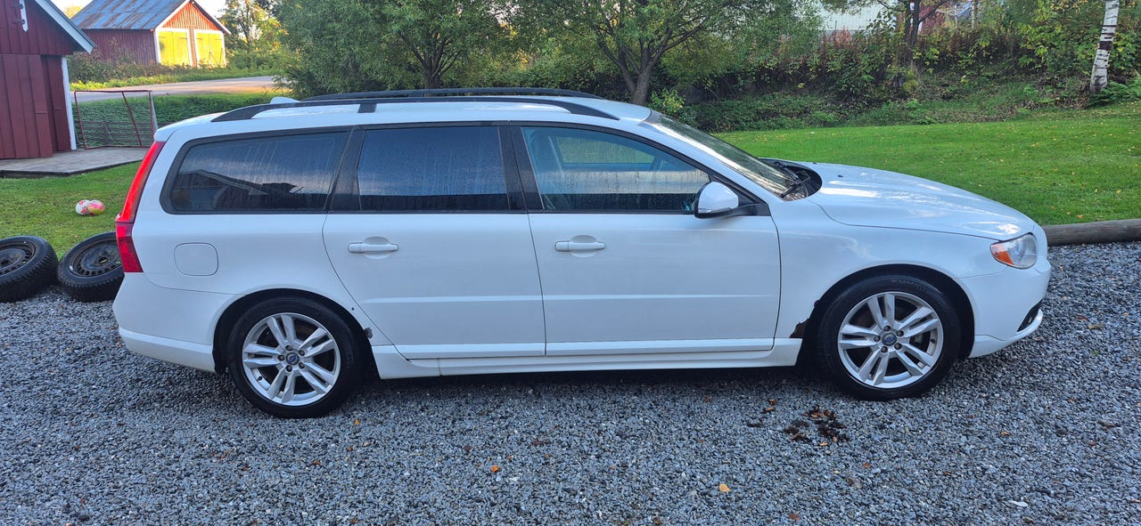 Volvo V70 2013 – bild 1 av 7
