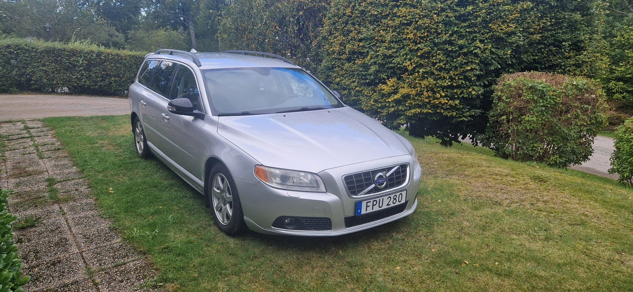Volvo V70 2010 – bild 1 av 6