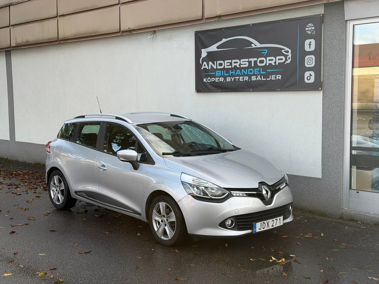 Renault Clio 2016 – bild 1 av 17