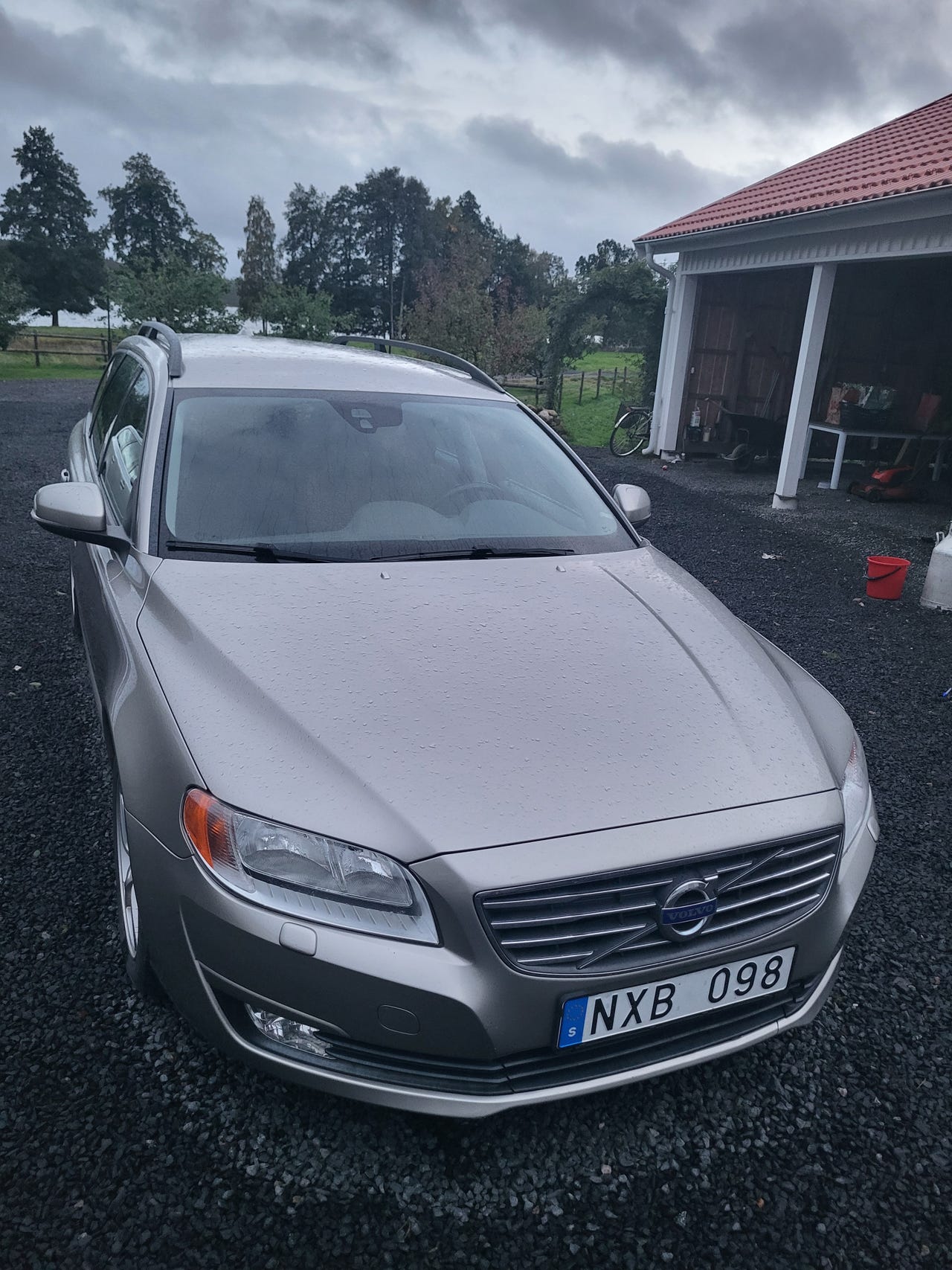 Volvo V70 2014 – bild 1 av 7