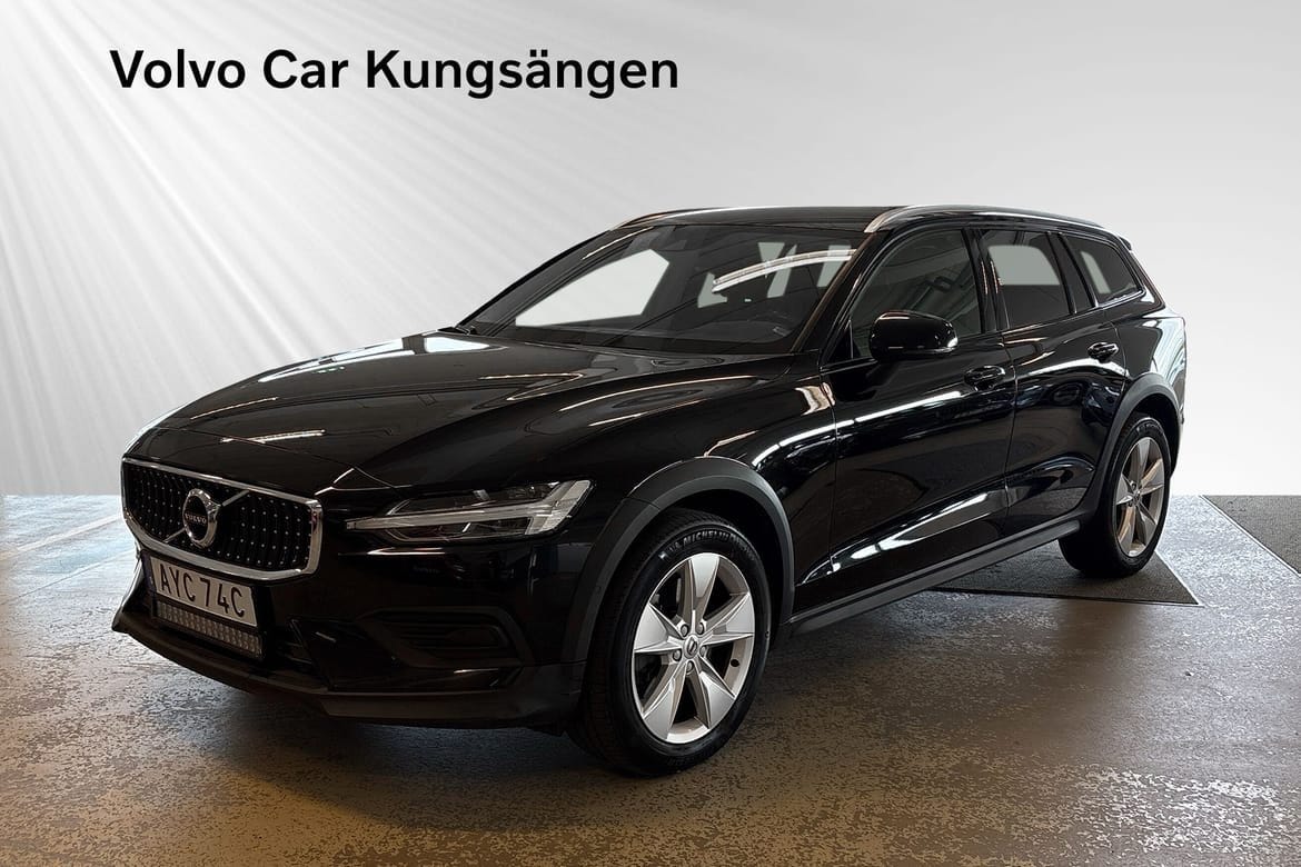 Volvo V60 Cross Country 2022 – bild 1 av 24