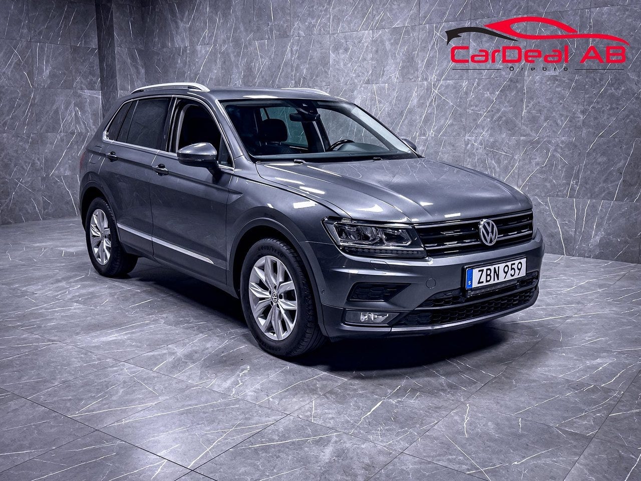 Volkswagen Tiguan 2018 – bild 1 av 24