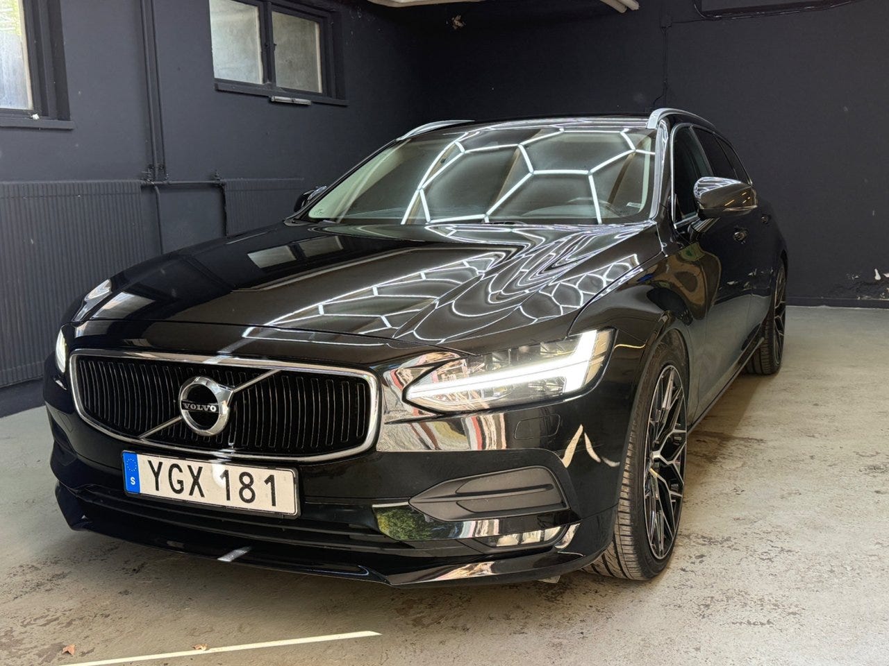Volvo V90 2017 – bild 1 av 18
