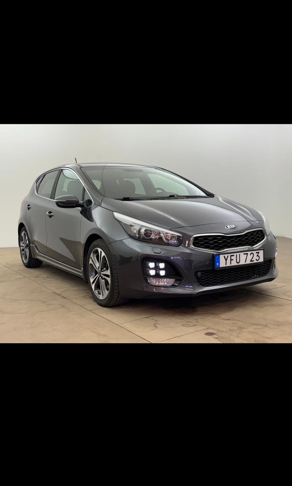 Kia Ceed 2016 – bild 1 av 11