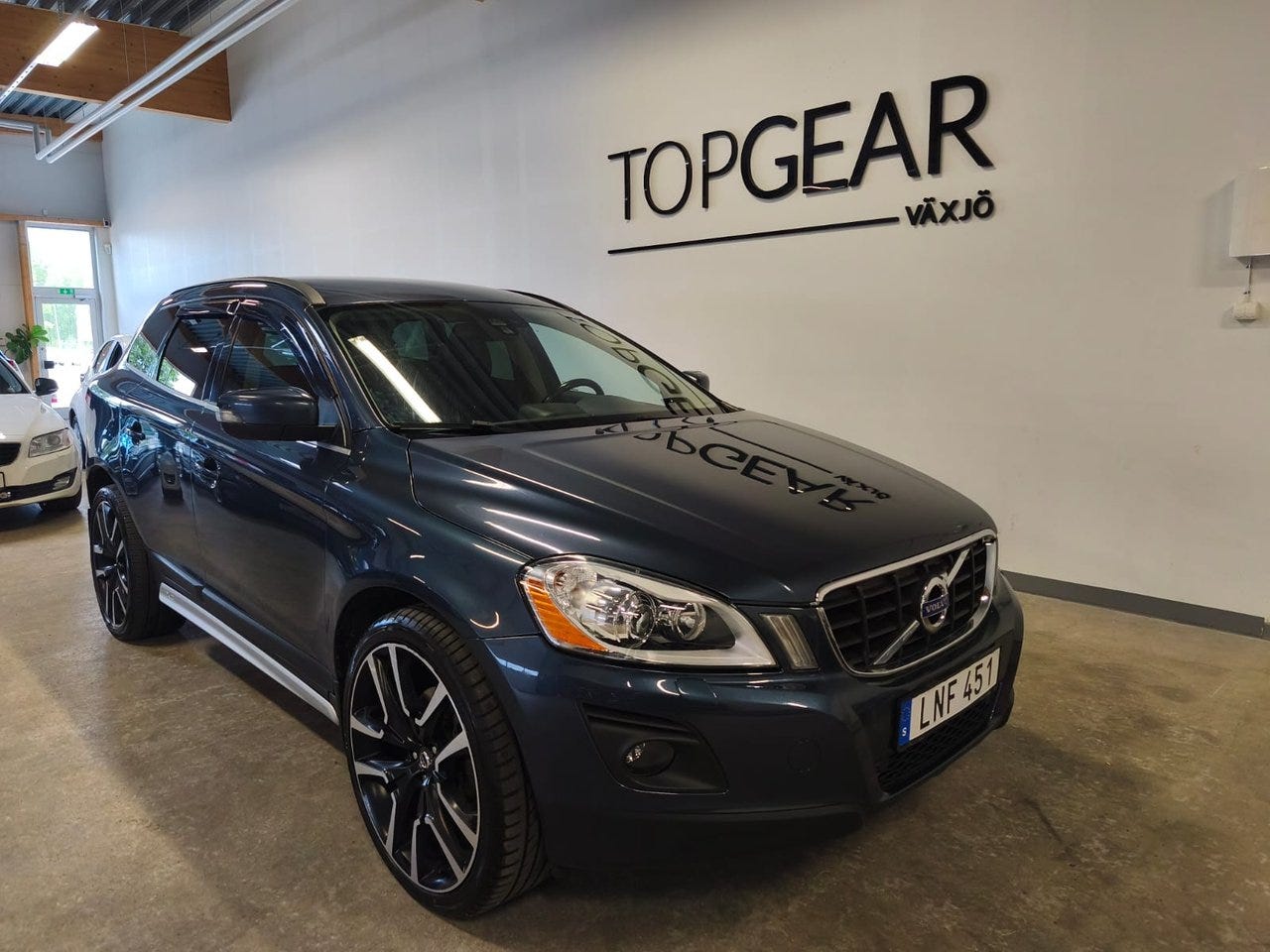 Volvo XC60 2010 – bild 1 av 13