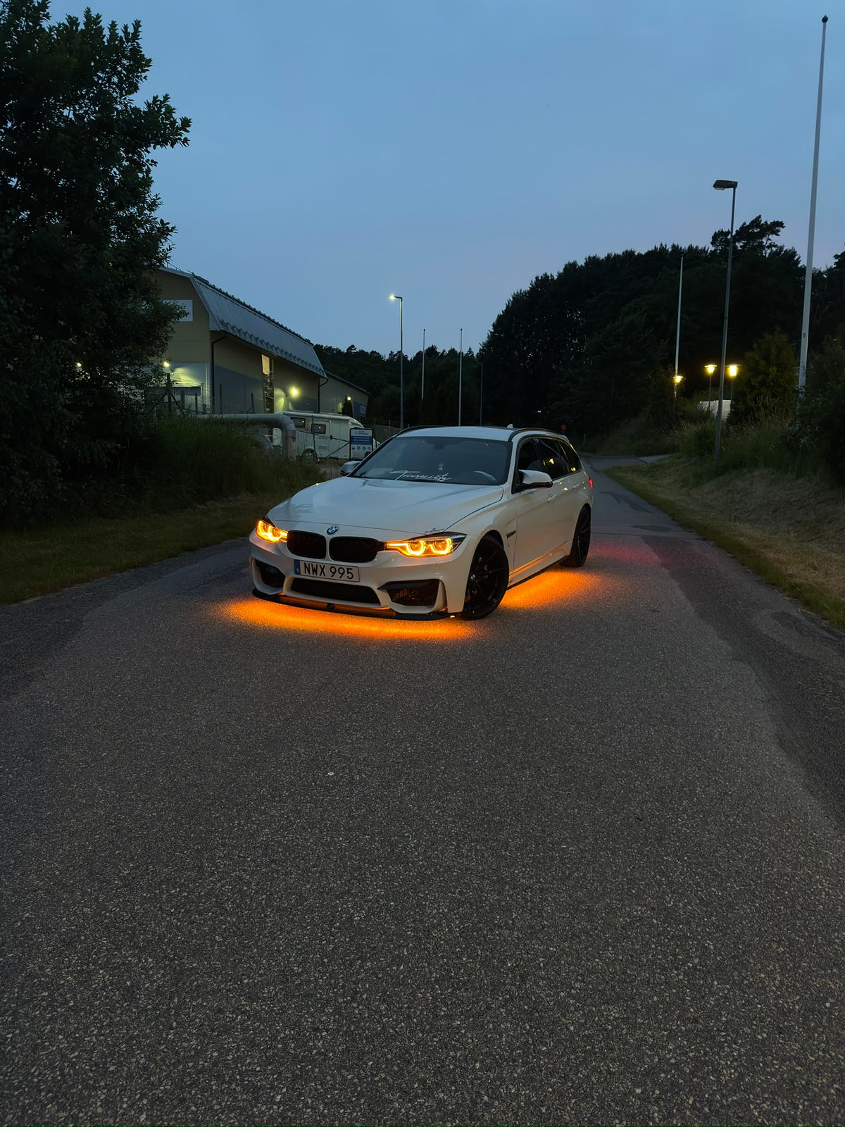 BMW 320d 2018 – bild 1 av 9