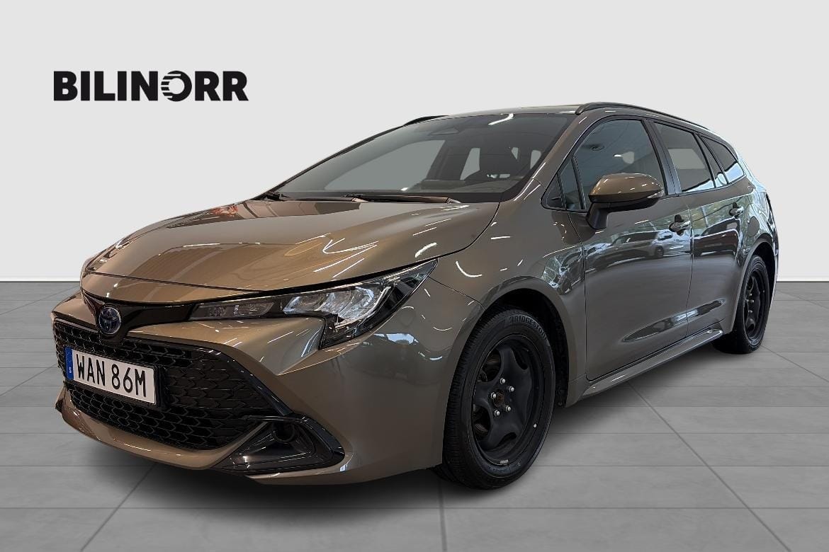 Toyota Corolla 2023 – bild 1 av 11