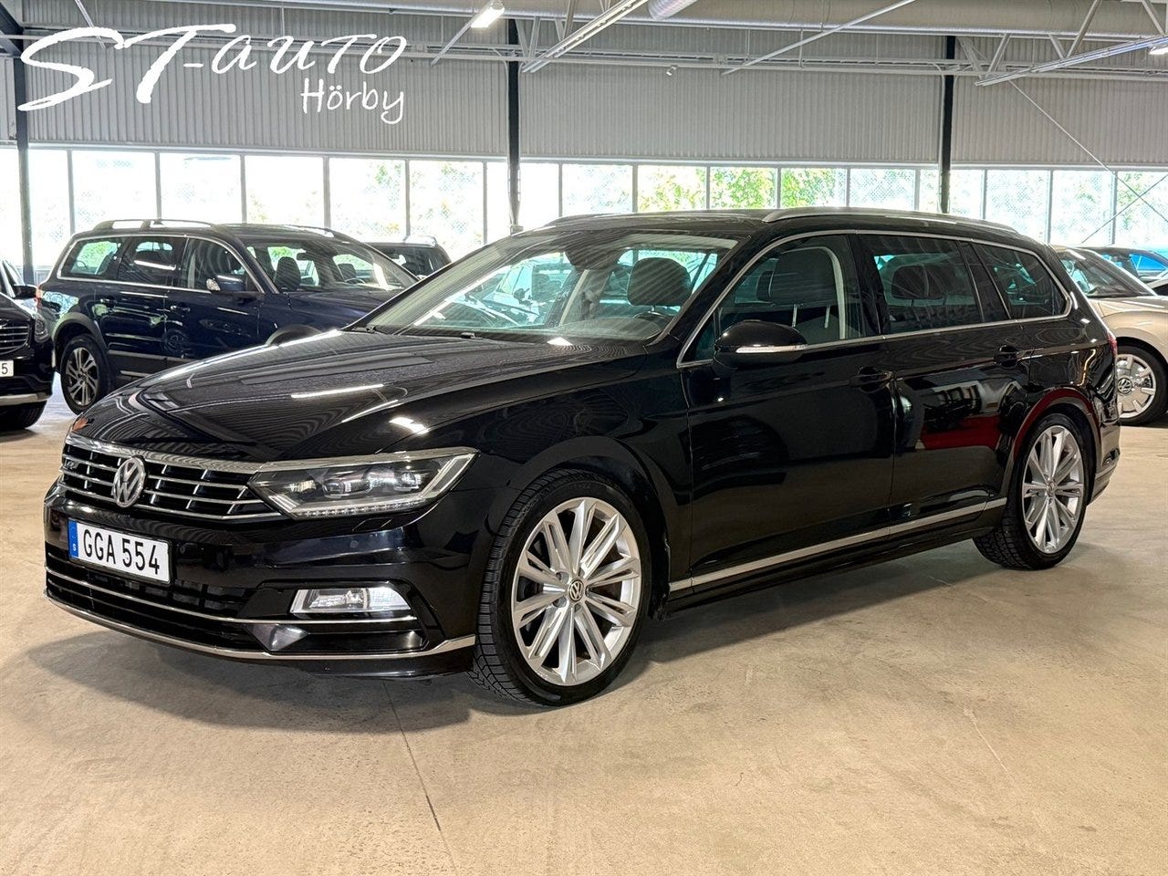 Volkswagen Passat 2017 – bild 1 av 12