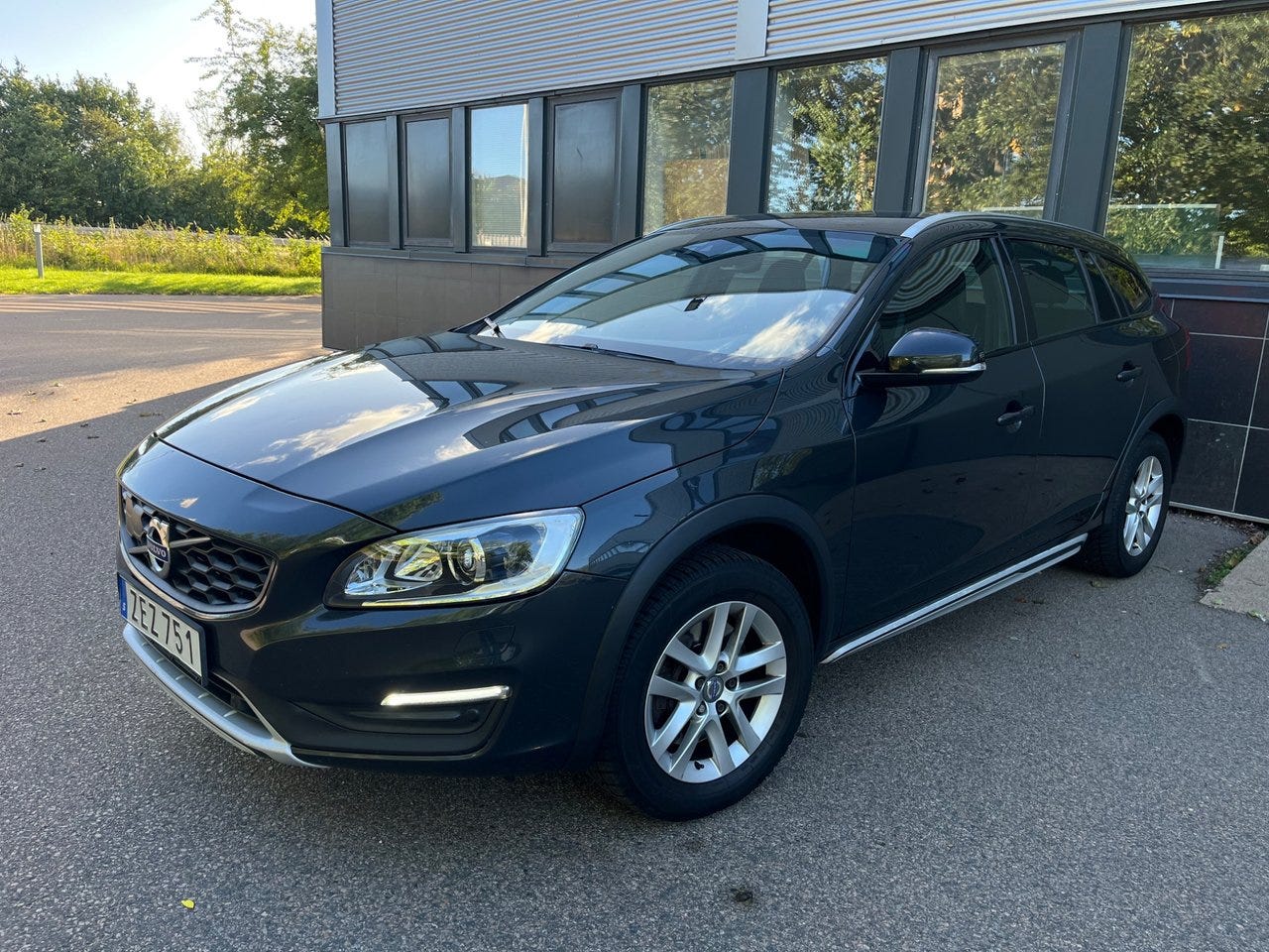 Volvo V60 Cross Country 2018 – bild 1 av 24