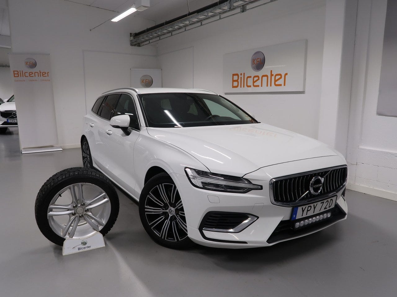 Volvo V60 2022 – bild 1 av 24