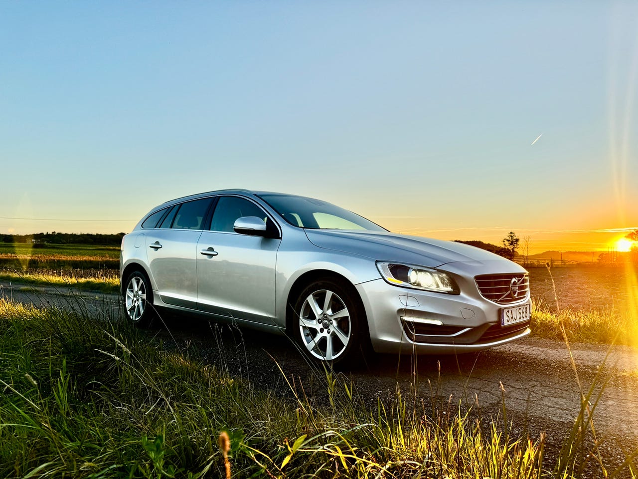 Volvo V60 2015 – bild 1 av 7
