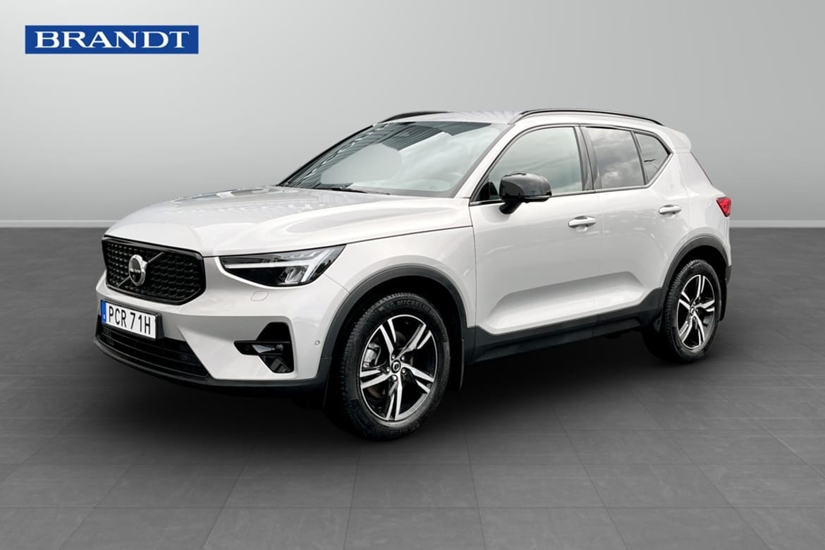 Volvo XC40 2025 – bild 1 av 9