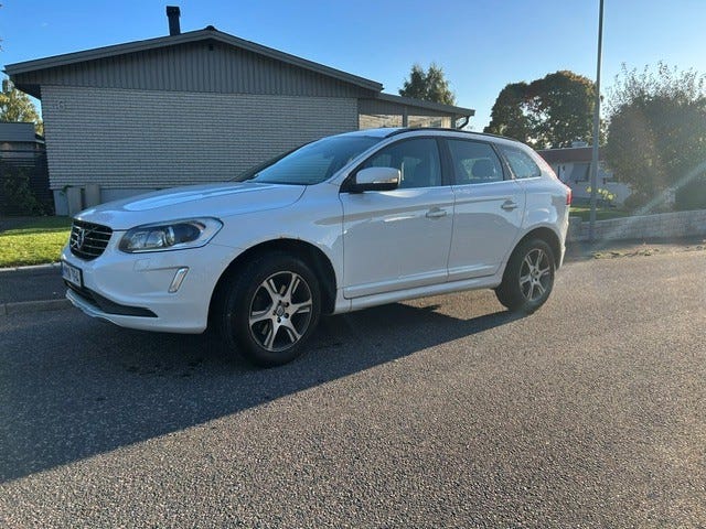 Volvo XC60 2015 – bild 1 av 6